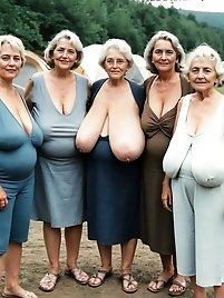 Harley flaunts her large and droopy breasts in 29 images