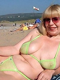 Bbw wife playing with thick tits