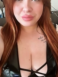 Fat girlfriends are indulging in solo pleasure and exploring their bodies