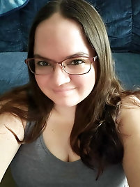 Fat female with unshaved vagina