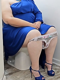 Enormous vulva Pumped